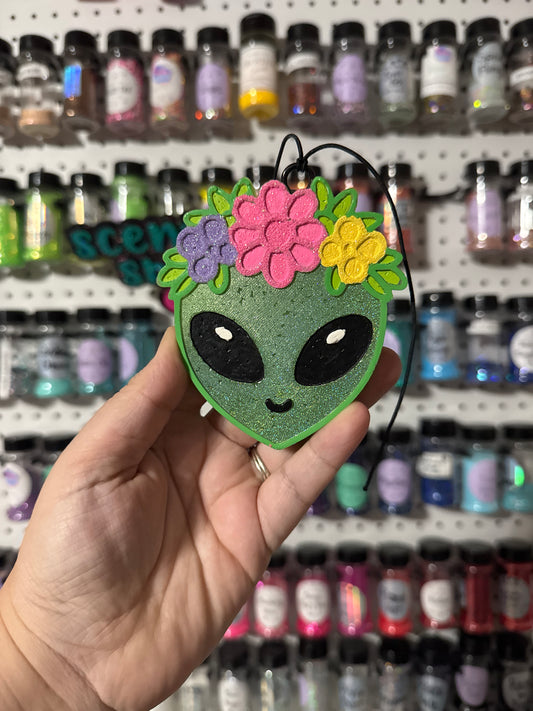 Floral Alien • Fiji White Sands