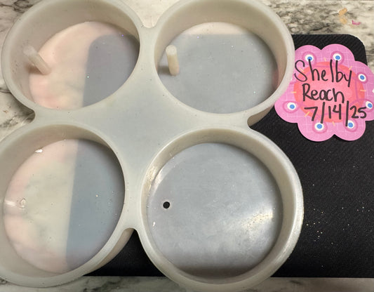 4 circles MOLD NOT A FRESHIE